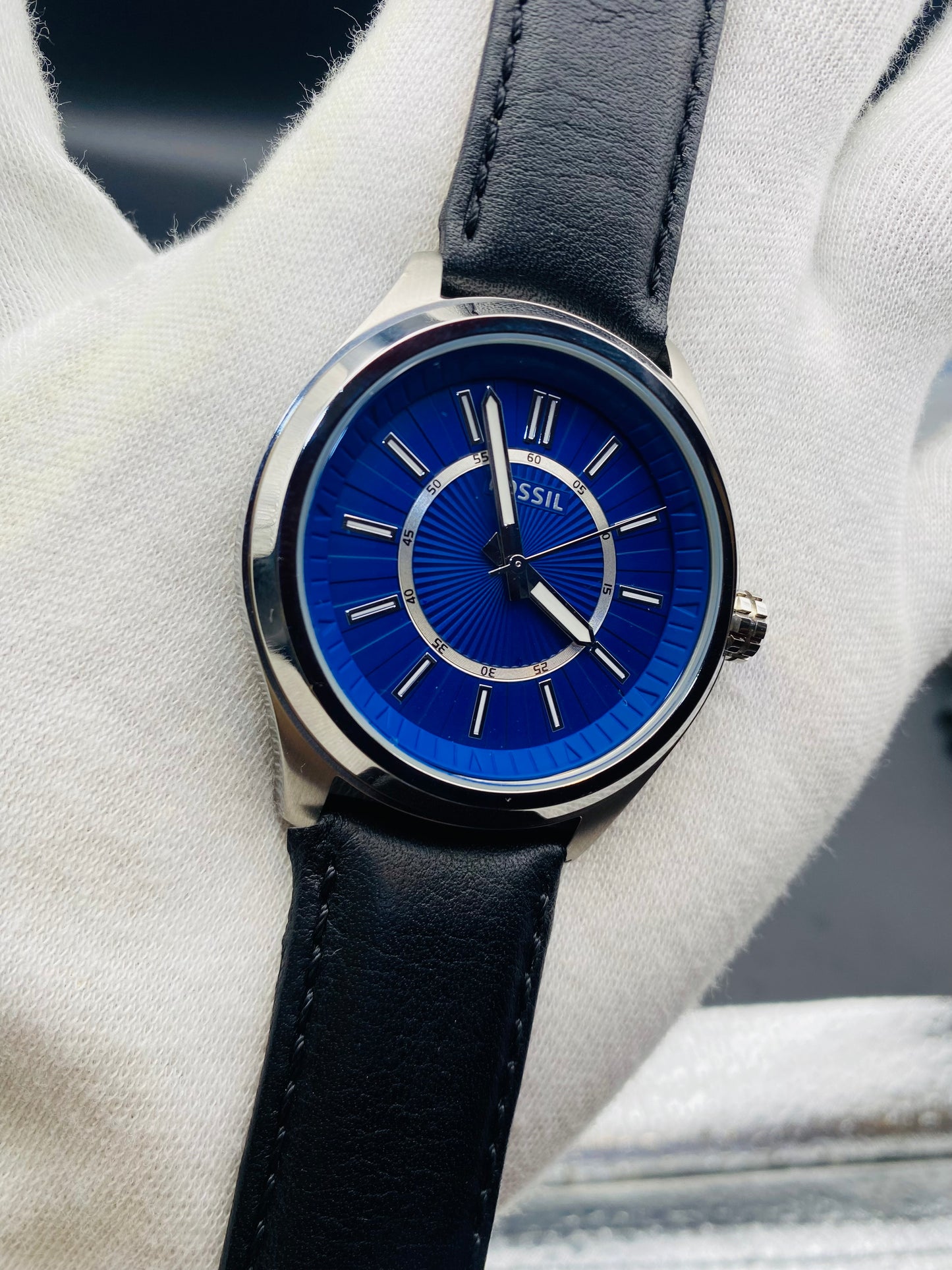 Fossil Minimalist Men’s Analog Watch